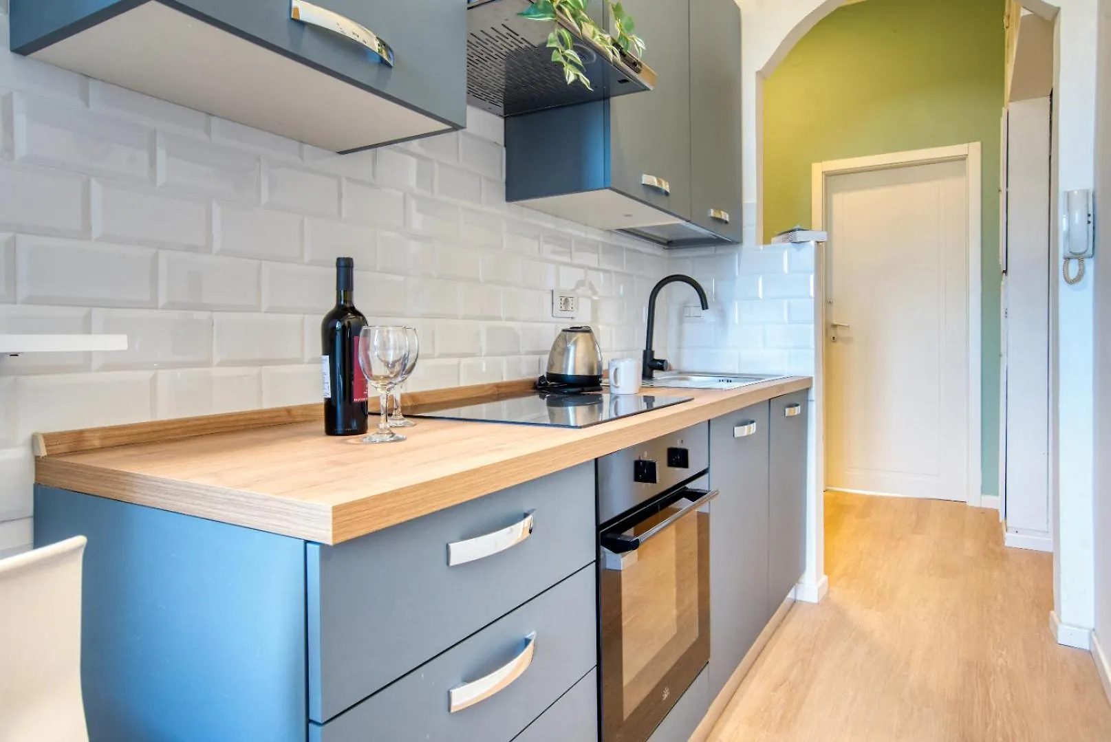 Italianflat - Elegant Suites With Balcony In Navigli Milan 0*,  Italy