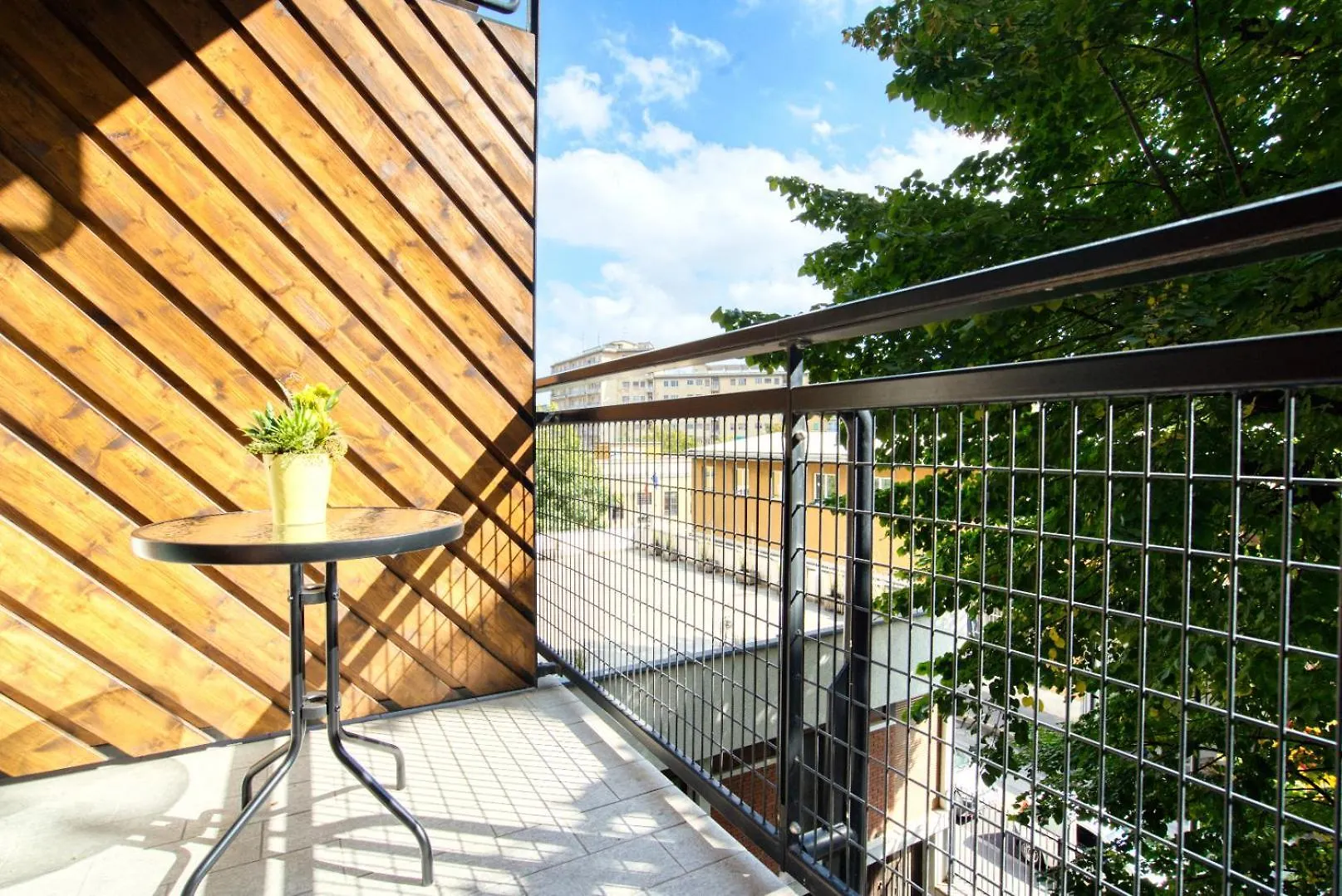 Italianflat - Elegant Suites With Balcony In Navigli Milan