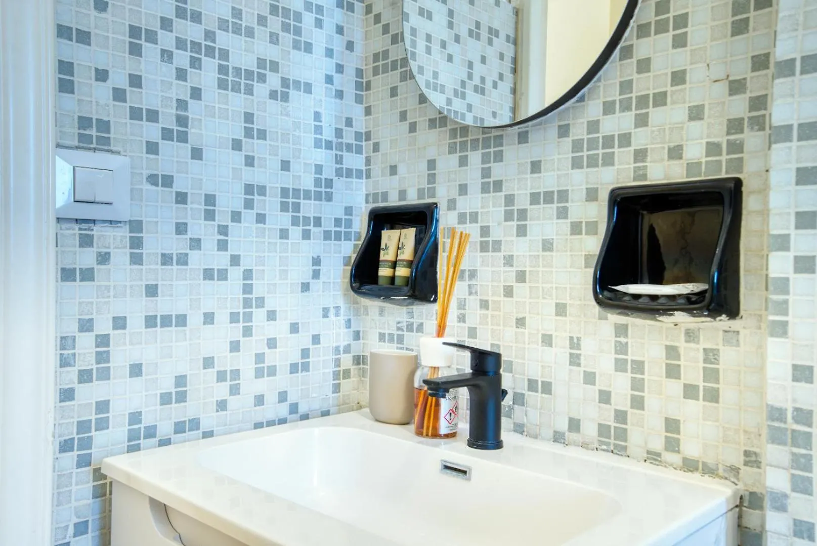 Italianflat - Elegant Suites With Balcony In Navigli Milan Italy