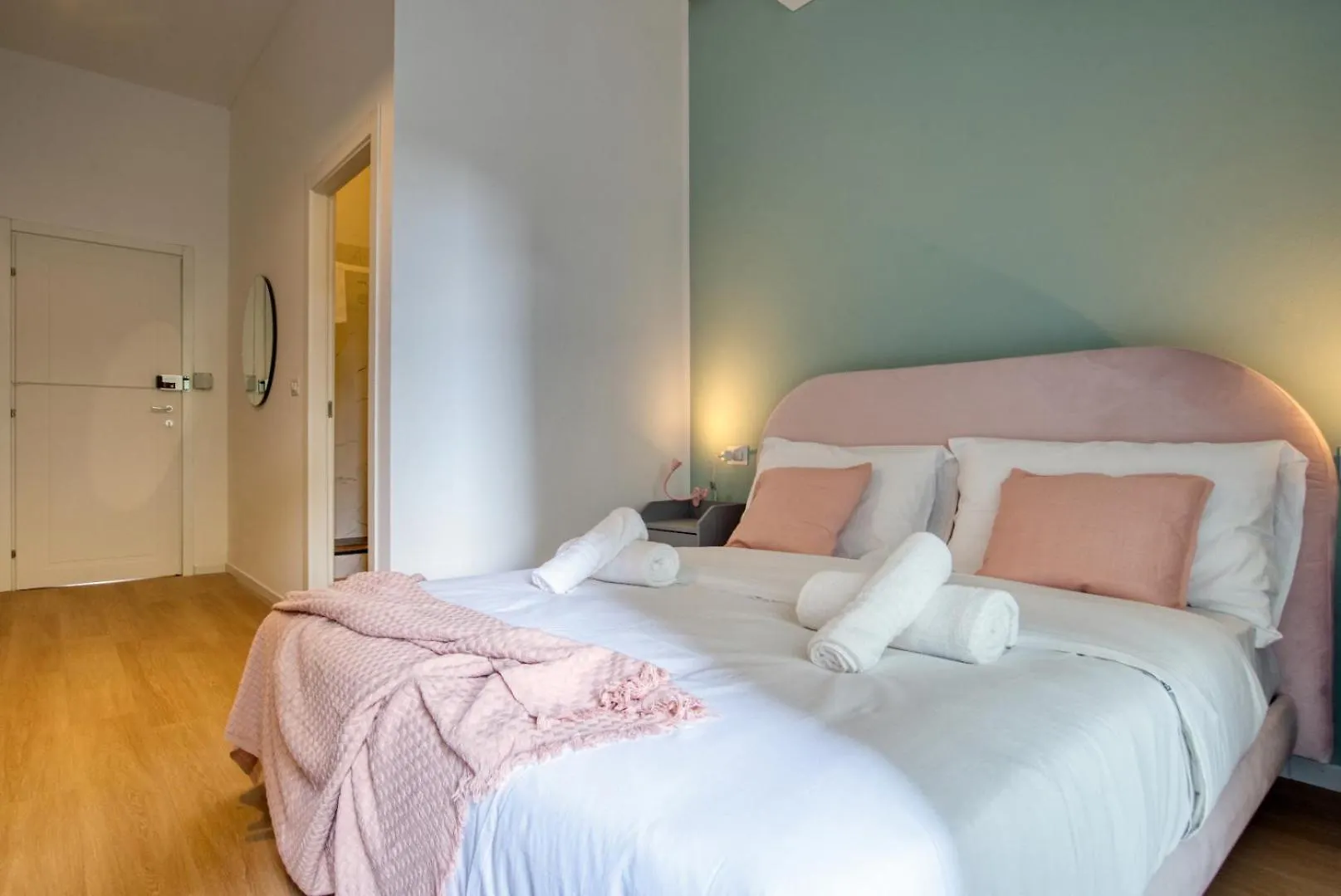 Italianflat - Elegant Suites With Balcony In Navigli Milan 0*,  Italy