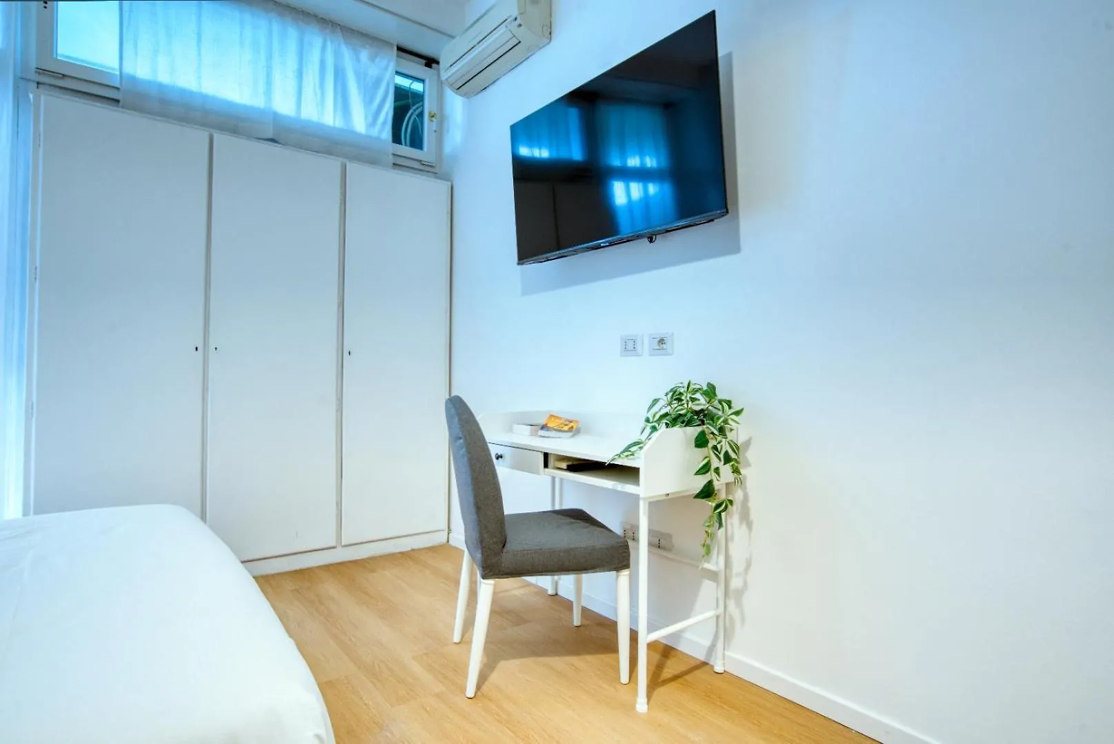 Italianflat - Elegant Suites With Balcony In Navigli Milan Guest house